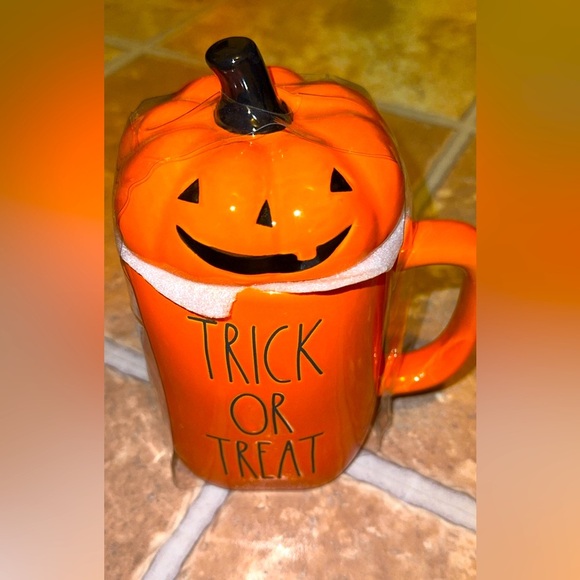 NWT Rae Dunn Orange ‘Happy Halloween’ Coffee/Tea Mug/Cup *OR* ‘TRICK OR TREAT’ - Picture 11 of 11